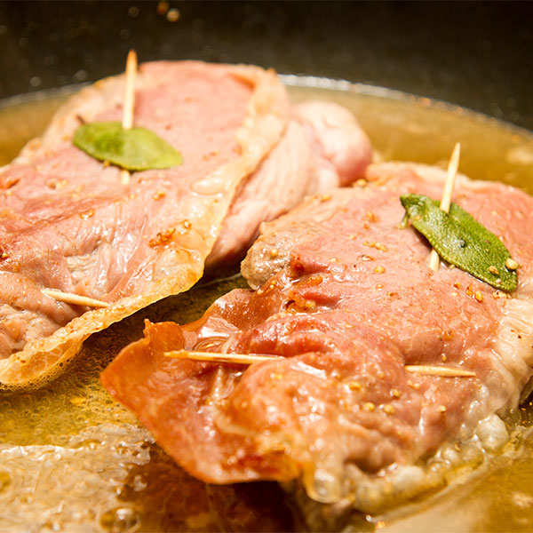 Veal Cutlets “Saltimbocca” with sage and Prosciutto Cotto Gran Biscotto Rovagnati