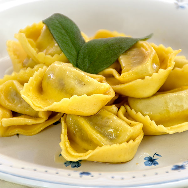 Cappellacci with Prosciutto Cotto Gran Biscotto Rovagnati, butter and sage