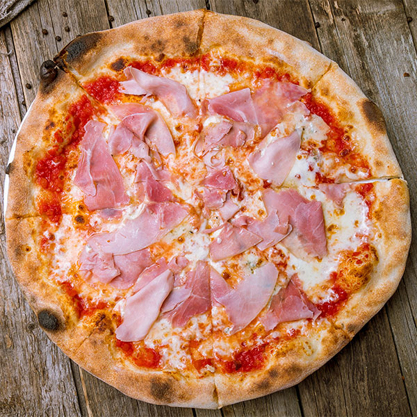 Pizza with Prosciutto Cotto Gran Biscotto Rovagnati